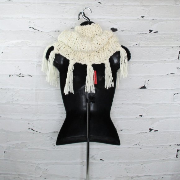 American Eagle Outfitters Hand Knit Chunky Cowl Neck Warmer - Picture 2 of 7